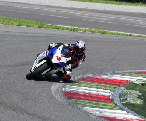 Yan Cataldo, Italy